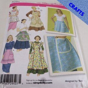 Simplicity 4282 Sewing Pattern 6 styles of Apron Kitchen, Crafts UNCUT
